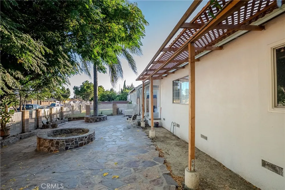 12821 Osborne Pacoima, CA 91331