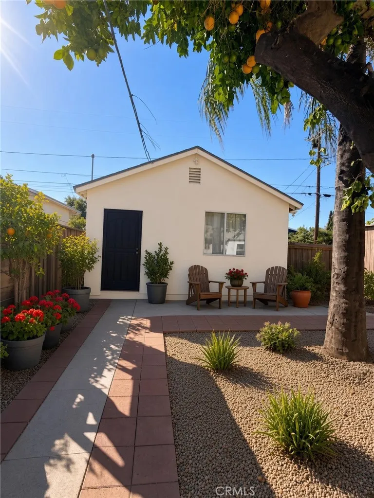 12821 Osborne Pacoima, CA 91331