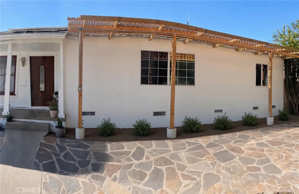 12821 Osborne Pacoima, CA 91331