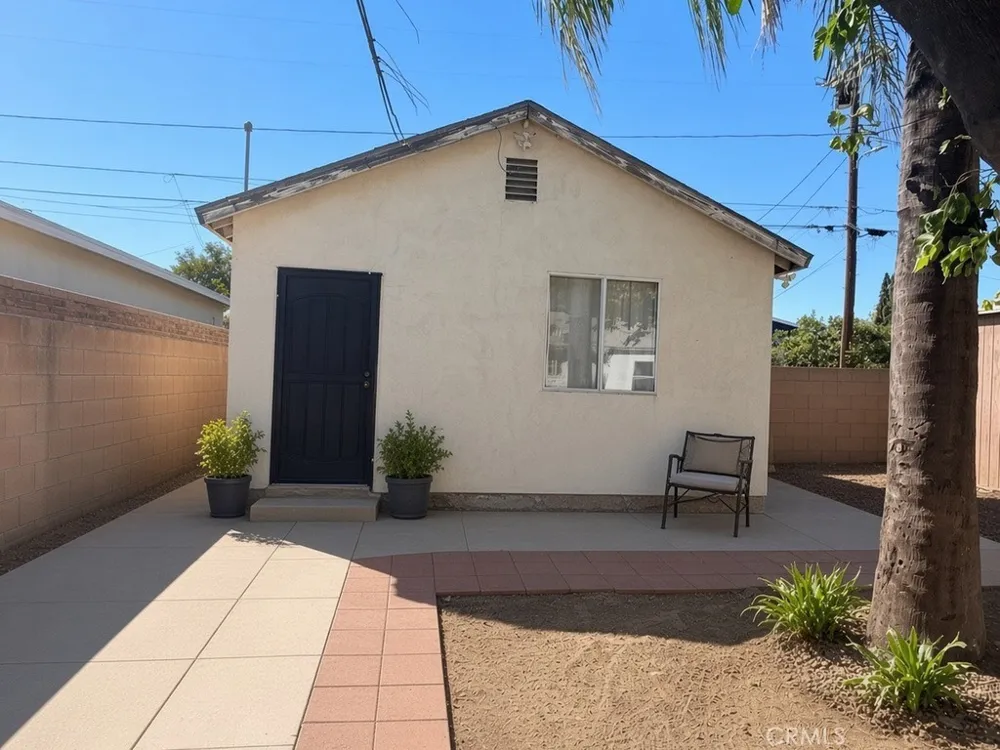 12821 Osborne Pacoima, CA 91331