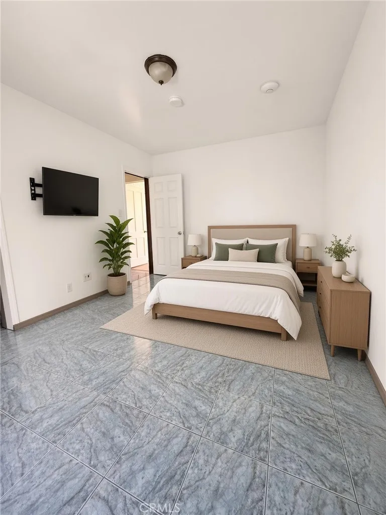 12821 Osborne Pacoima, CA 91331