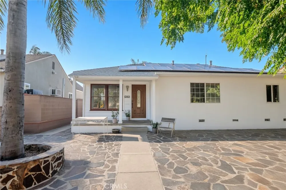 12821 Osborne Pacoima, CA 91331