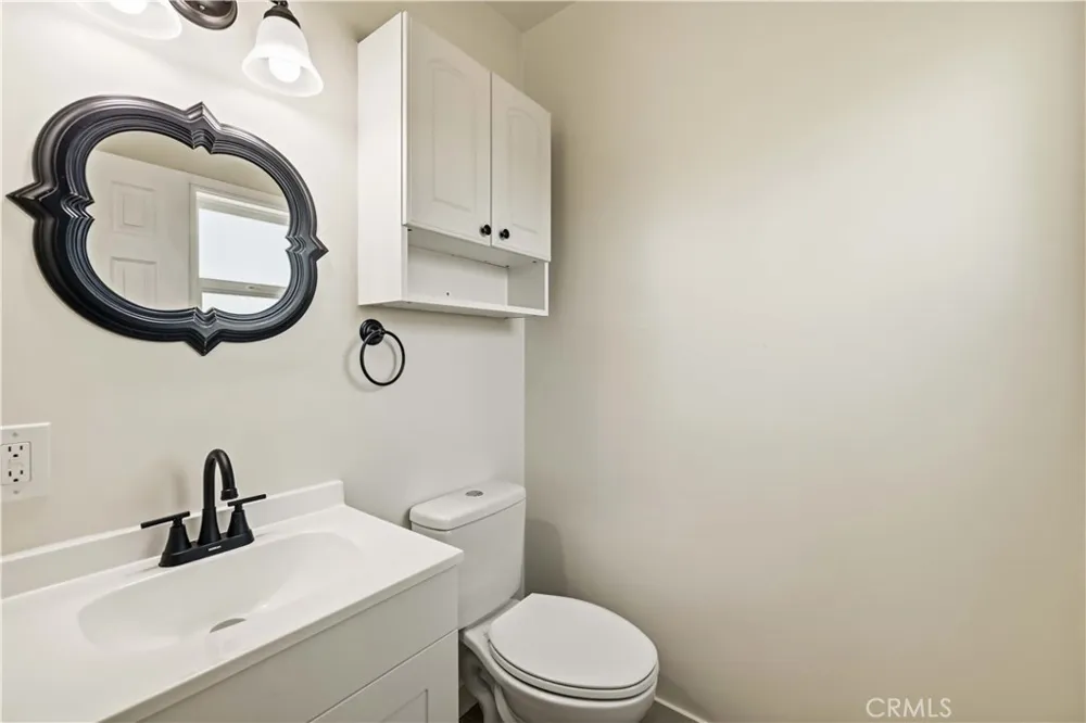8417 Columbus North Hills, CA 91343