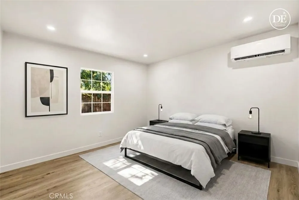 8417 Columbus North Hills, CA 91343
