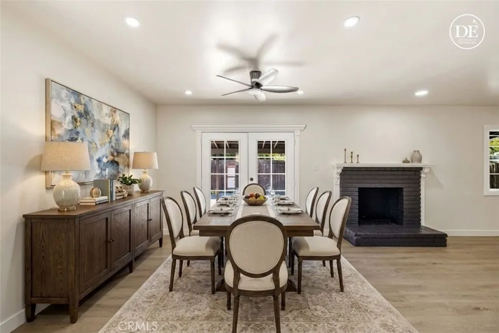 8417 Columbus North Hills, CA 91343