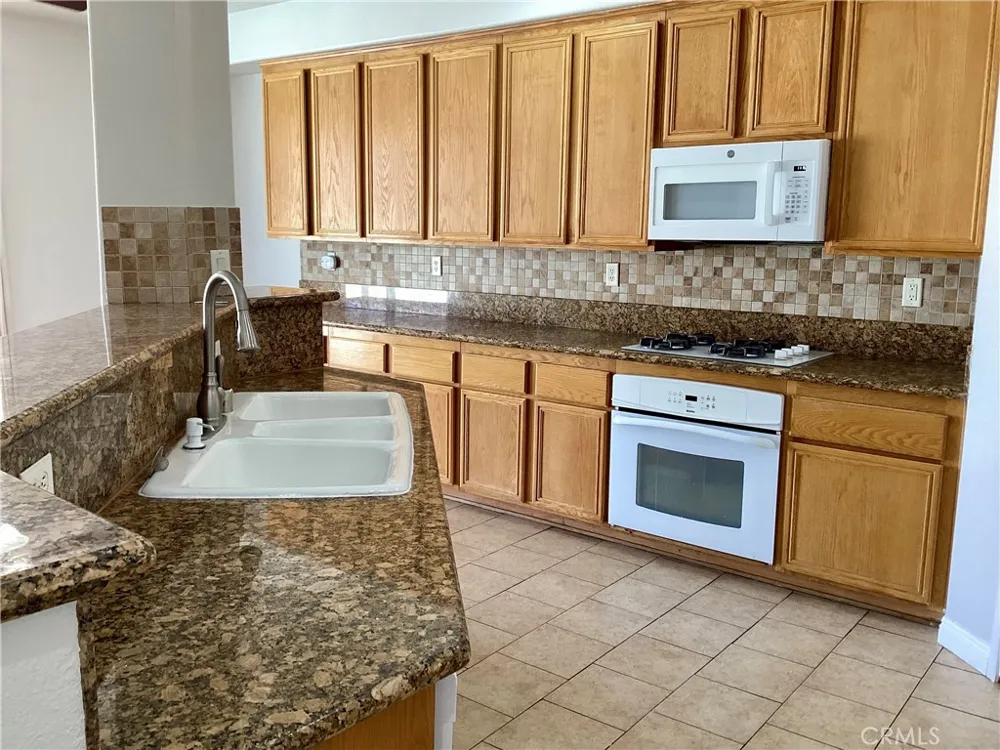 3537 Fairgreen Lane Palmdale, CA 93551