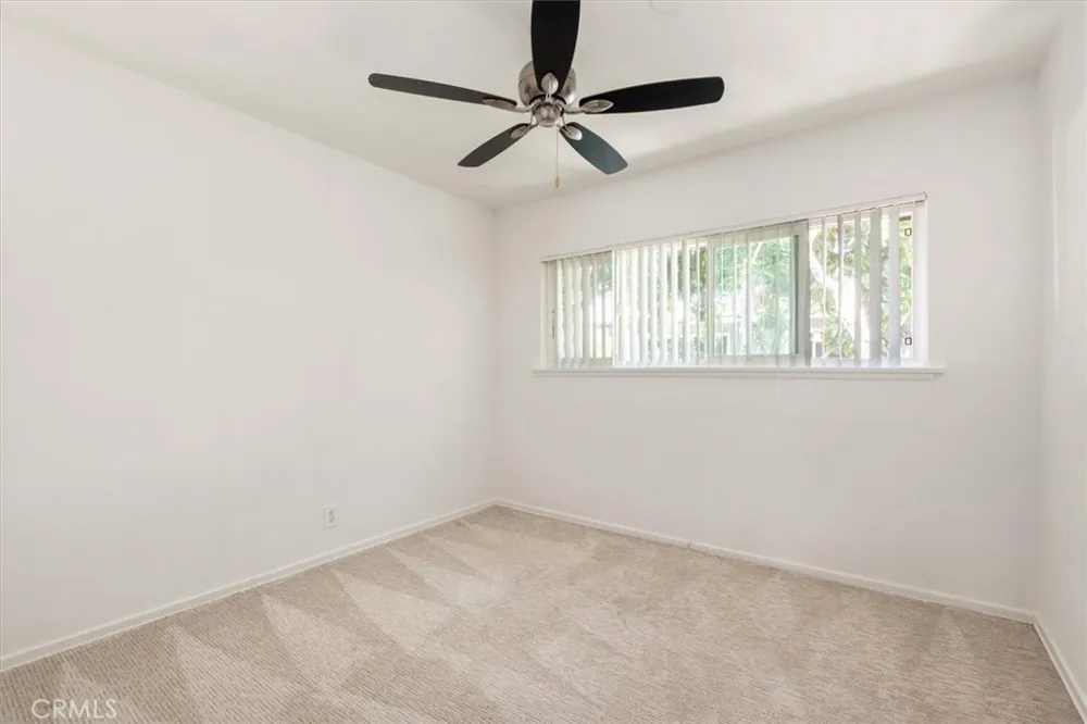 5851 Woodman Avenue Valley Glen, CA 91401