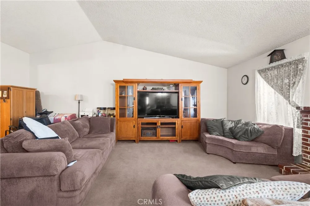 733 E Avenue J12 Lancaster, CA 93535