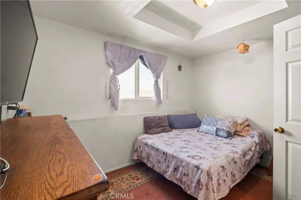 733 E Avenue J12 Lancaster, CA 93535