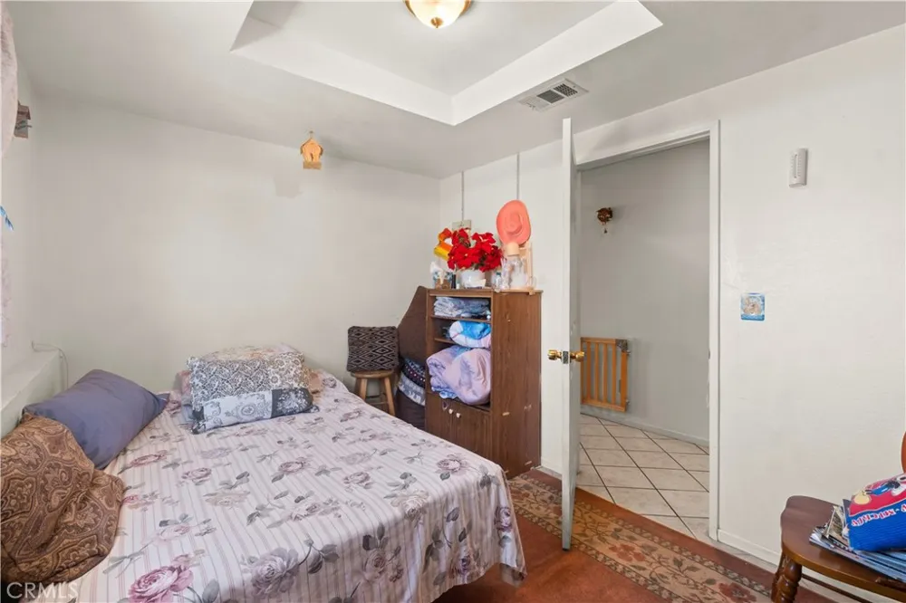 733 E Avenue J12 Lancaster, CA 93535