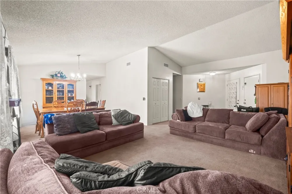 733 E Avenue J12 Lancaster, CA 93535