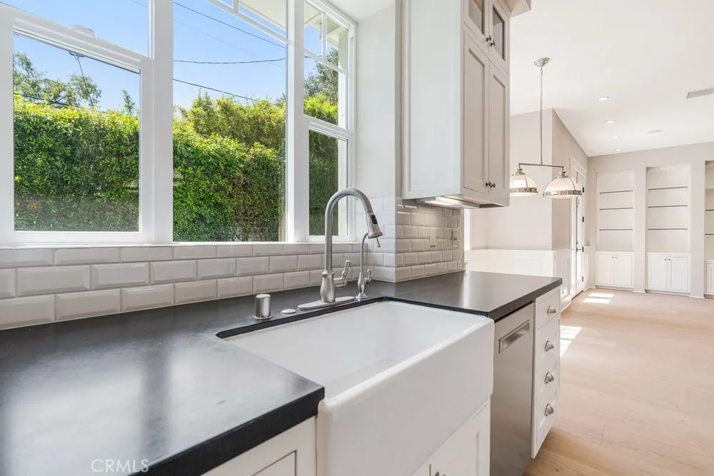 4503 Ethel Studio City, CA 91604