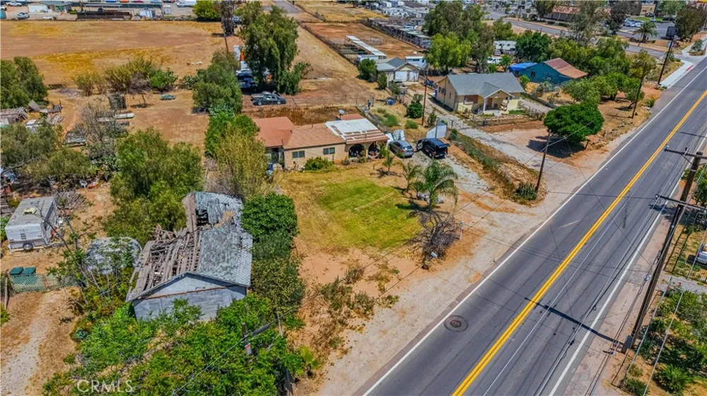 7081 Valley Way Jurupa Valley, CA 92509
