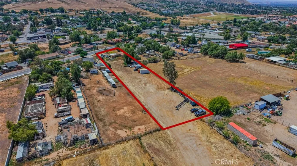 7081 Valley Way Jurupa Valley, CA 92509