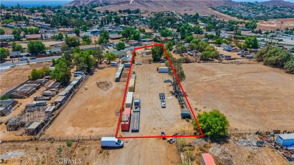 7081 Valley Way Jurupa Valley, CA 92509
