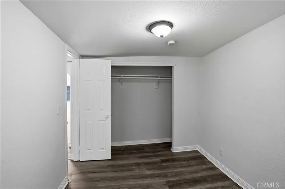 7081 Valley Way Jurupa Valley, CA 92509