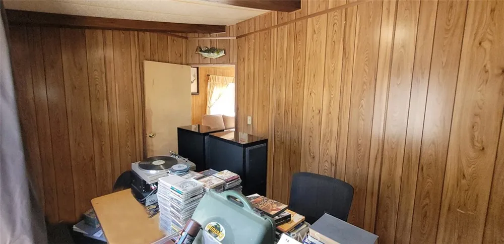 33747 The Farm Road Wildomar, CA 92595