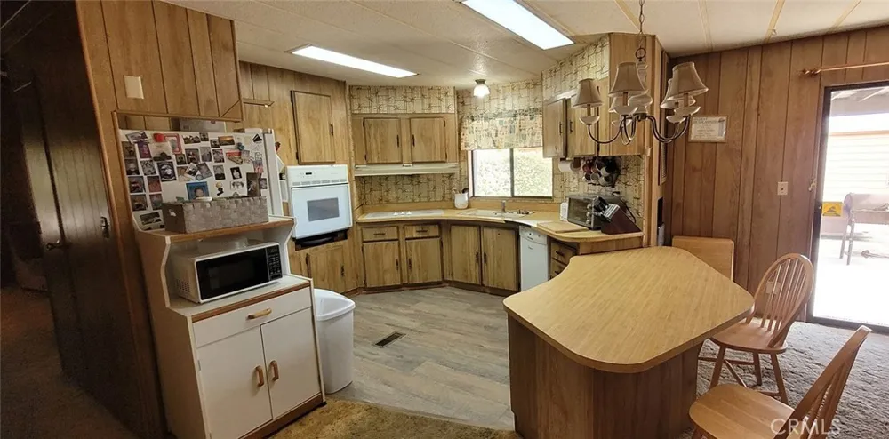 33747 The Farm Road Wildomar, CA 92595