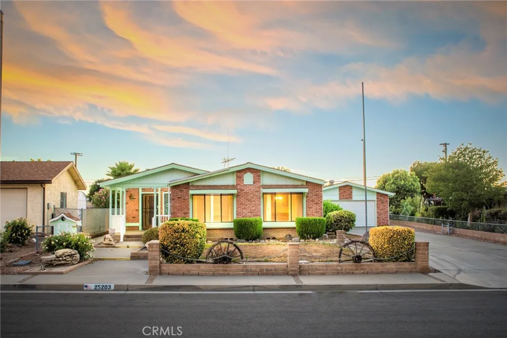 25203 W Posey Drive Hemet, CA 92544