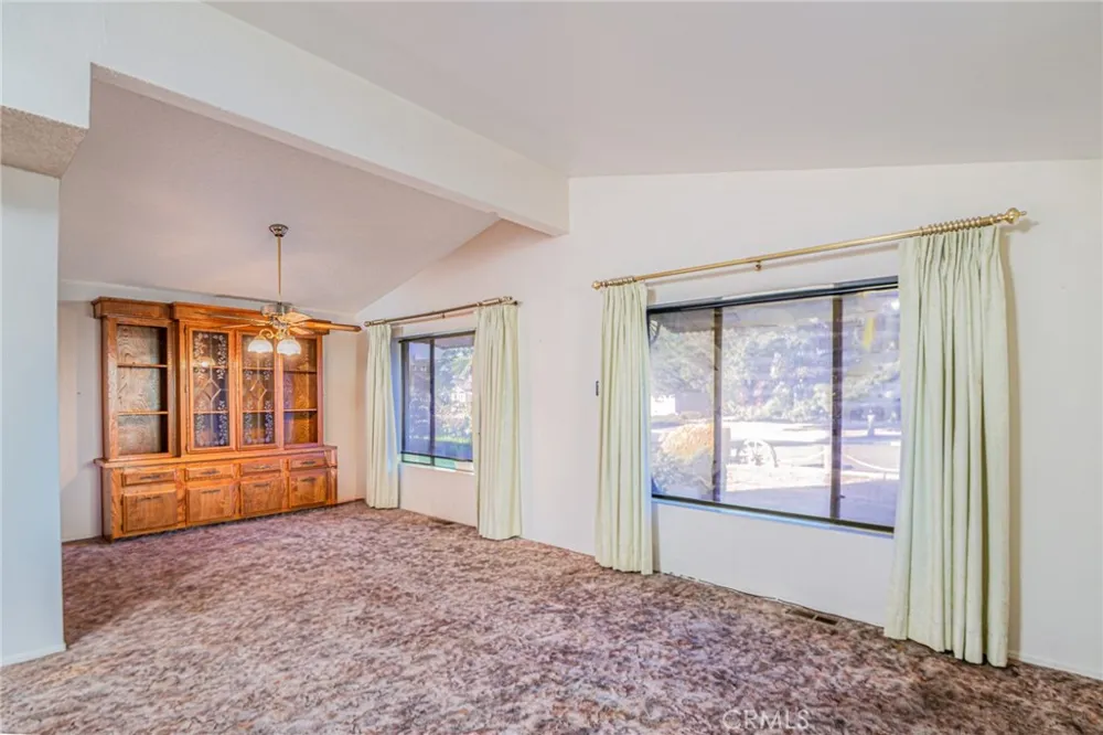 25203 W Posey Drive Hemet, CA 92544