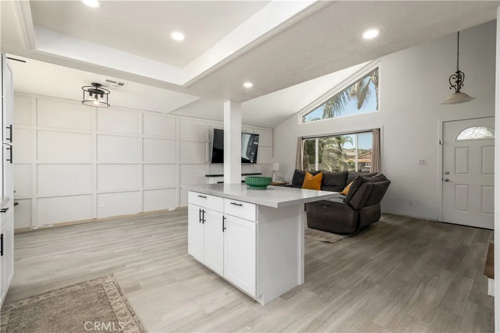 24218 Canyon Lake Canyon Lake, CA 92587