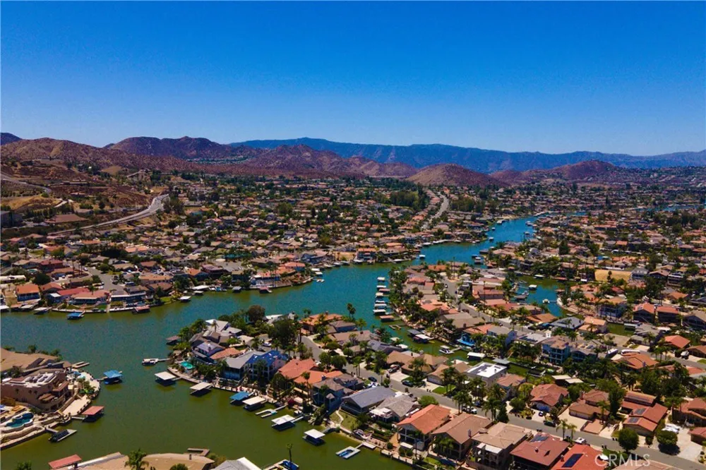 24218 Canyon Lake Canyon Lake, CA 92587