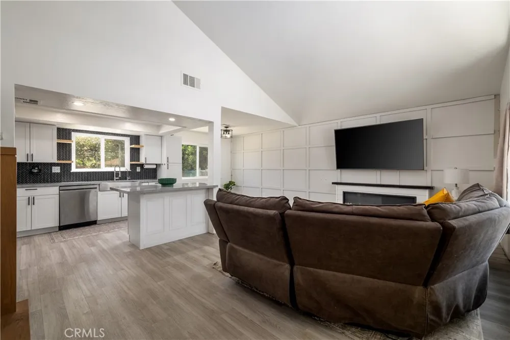 24218 Canyon Lake Canyon Lake, CA 92587