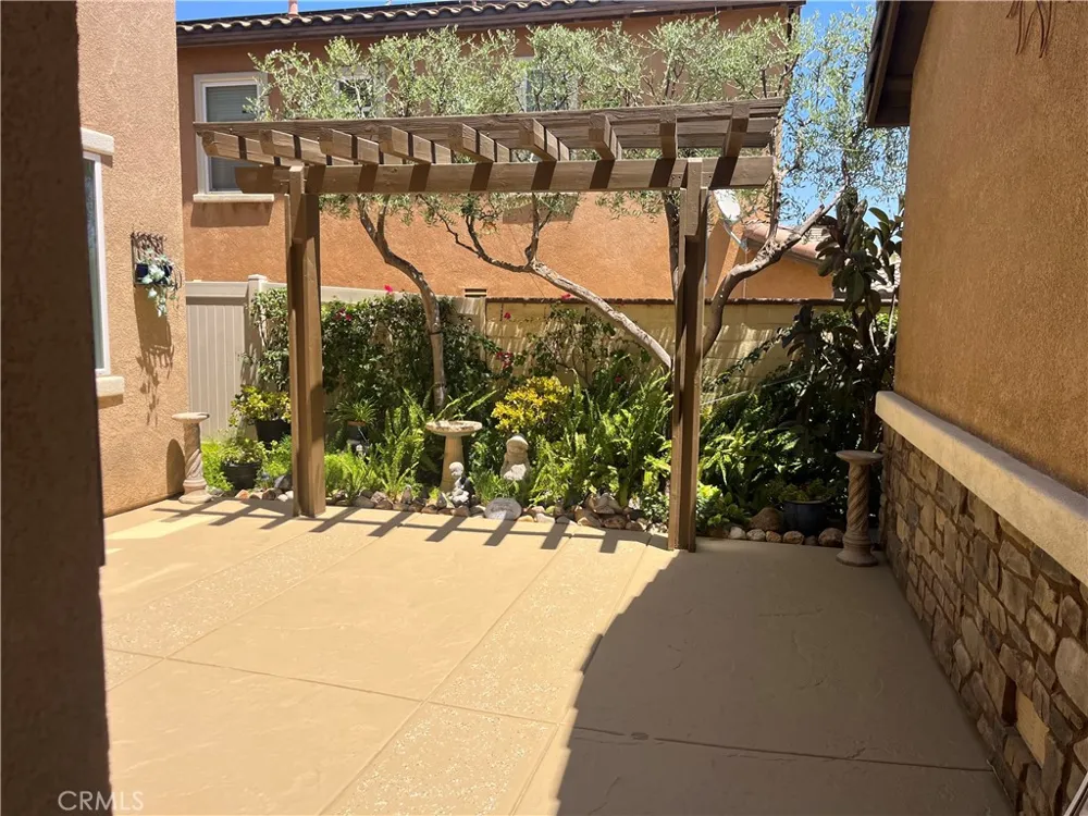 4112 Ballantree Lake Elsinore, CA 92530