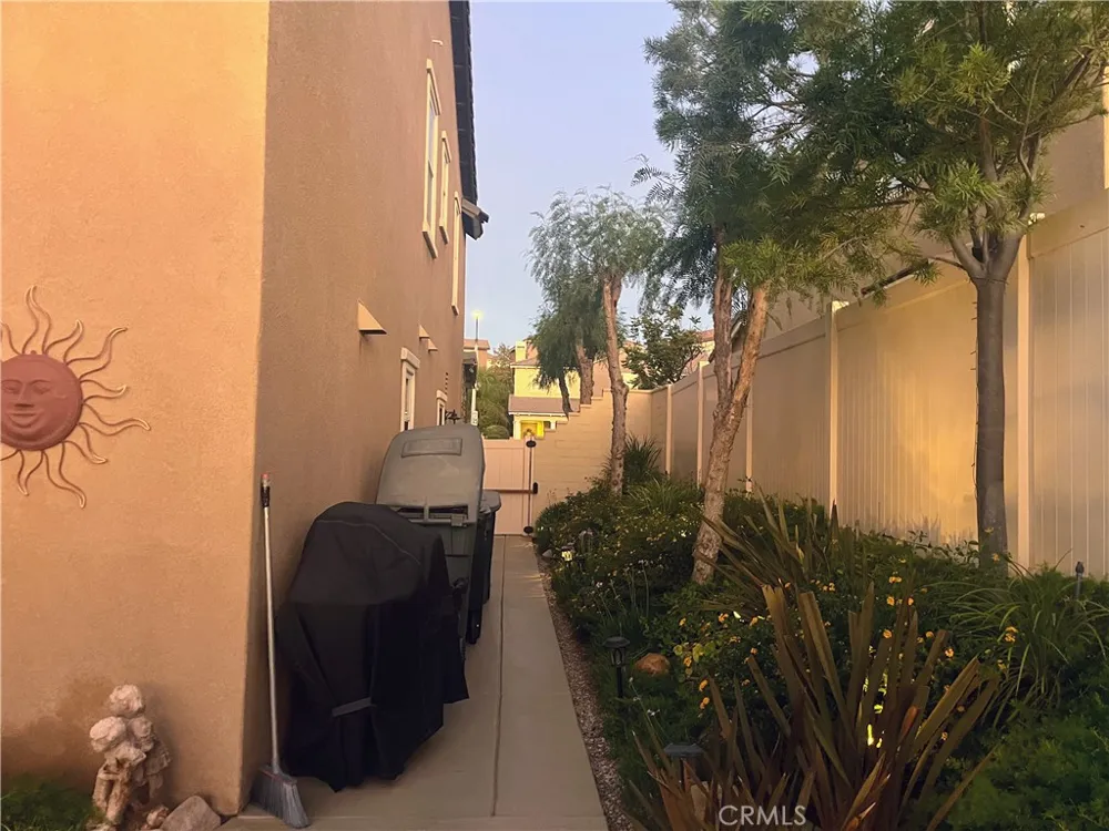 4112 Ballantree Lake Elsinore, CA 92530