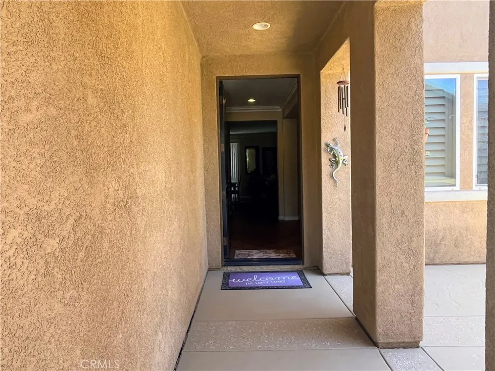 4112 Ballantree Lake Elsinore, CA 92530