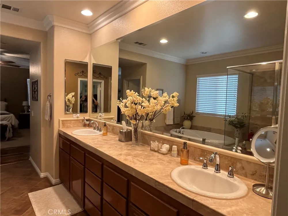 4112 Ballantree Lake Elsinore, CA 92530