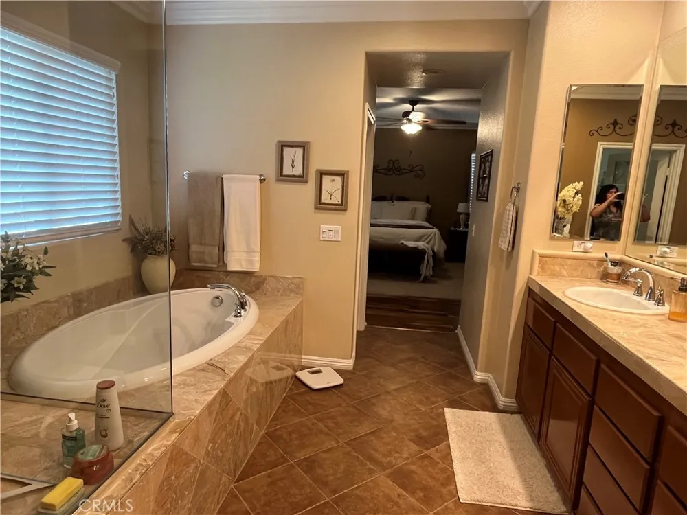 4112 Ballantree Lake Elsinore, CA 92530