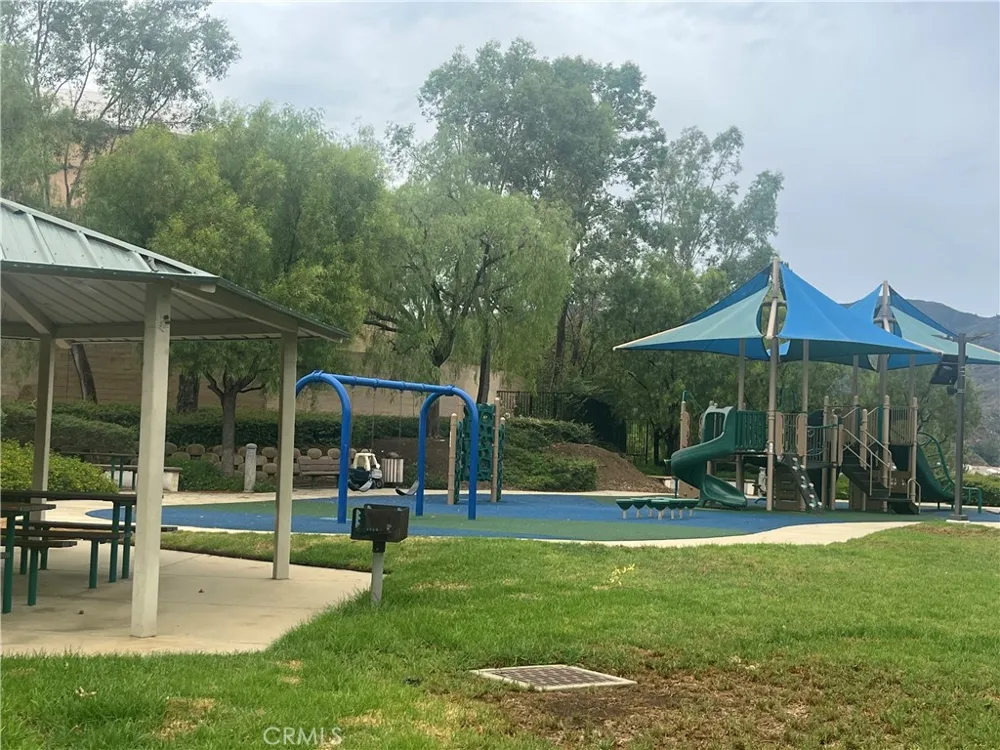 4112 Ballantree Lake Elsinore, CA 92530