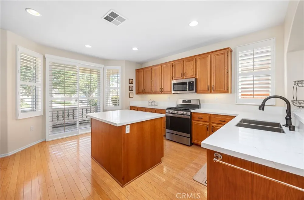 30102 Iron Horse Murrieta, CA 92563