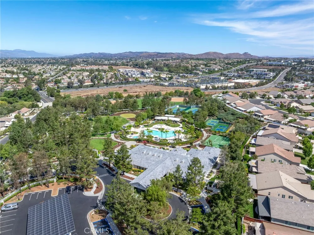 30102 Iron Horse Murrieta, CA 92563