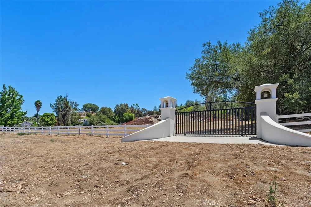 De Portola Road Temecula, CA 92592
