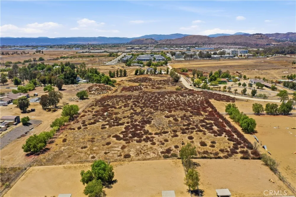Van Gaale Winchester, CA 92563