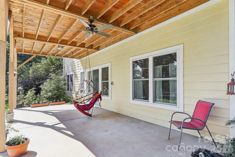 280 Kelses Valley Drive Mars Hill, NC 28754