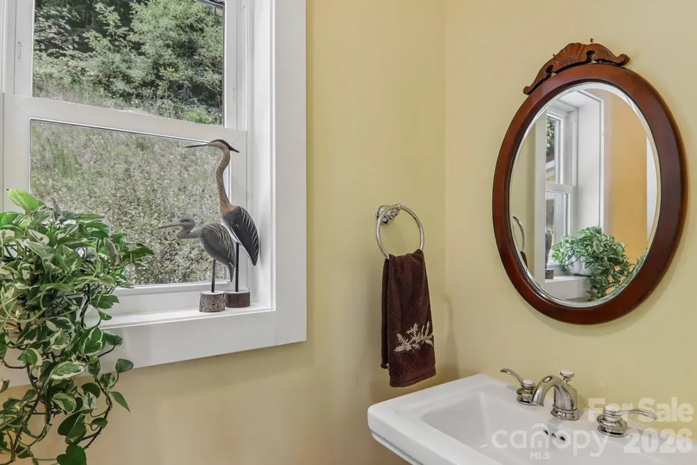 280 Kelses Valley Drive Mars Hill, NC 28754