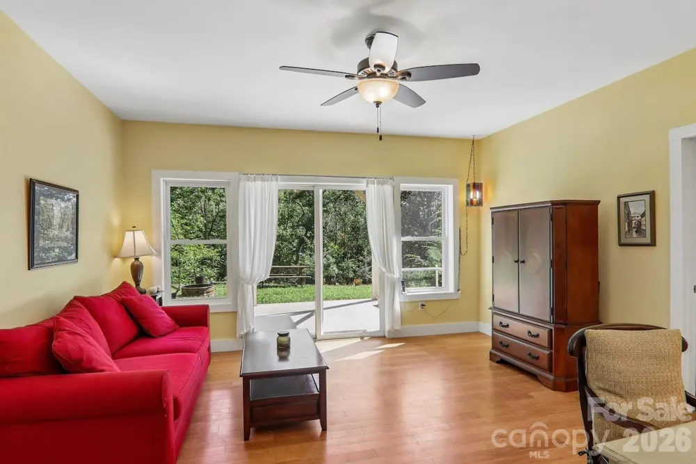 280 Kelses Valley Drive Mars Hill, NC 28754