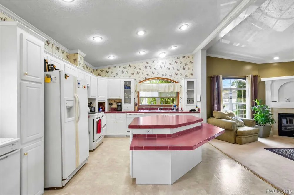 2147 Zack Ridge Drive Berlin Charter Township, MI 48166