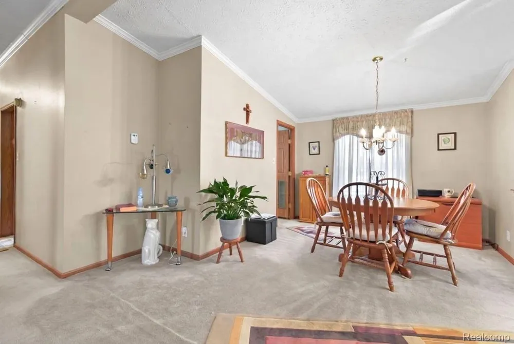 2147 Zack Ridge Drive Berlin Charter Township, MI 48166