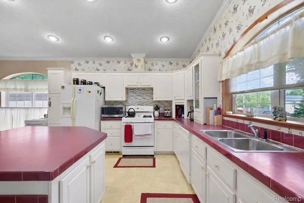 2147 Zack Ridge Drive Berlin Charter Township, MI 48166
