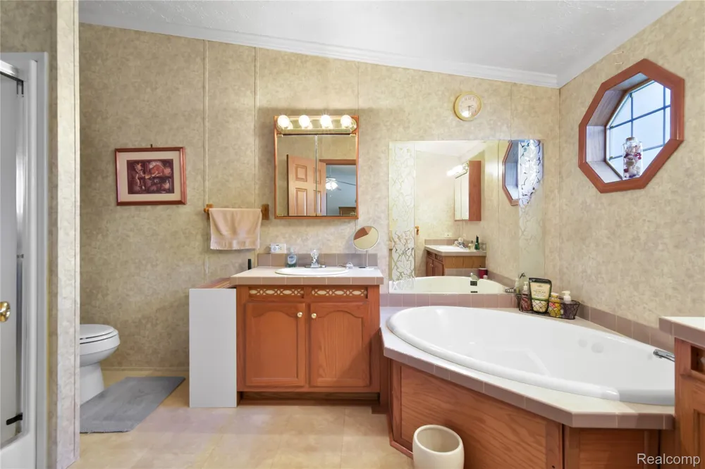 2147 Zack Ridge Drive Berlin Charter Township, MI 48166