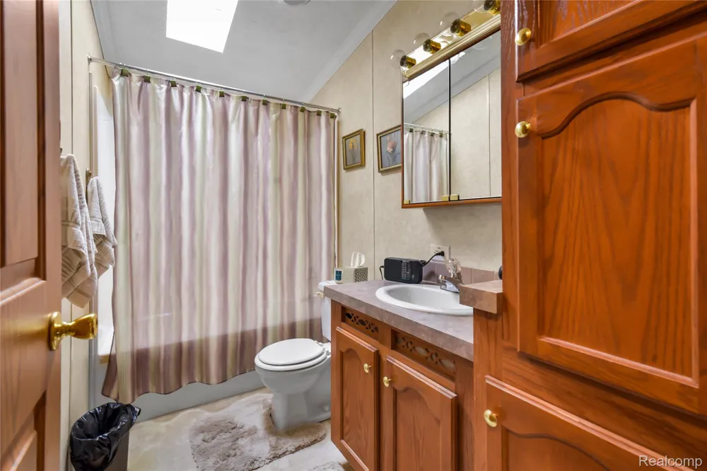 2147 Zack Ridge Drive Berlin Charter Township, MI 48166