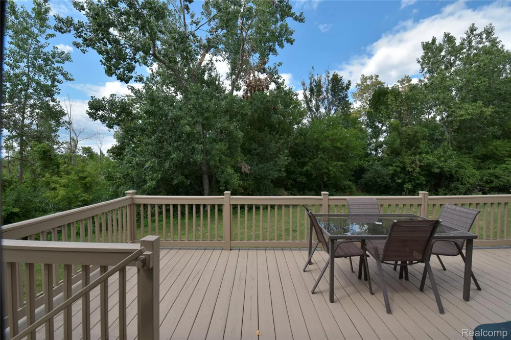 2147 Zack Ridge Drive Berlin Charter Township, MI 48166
