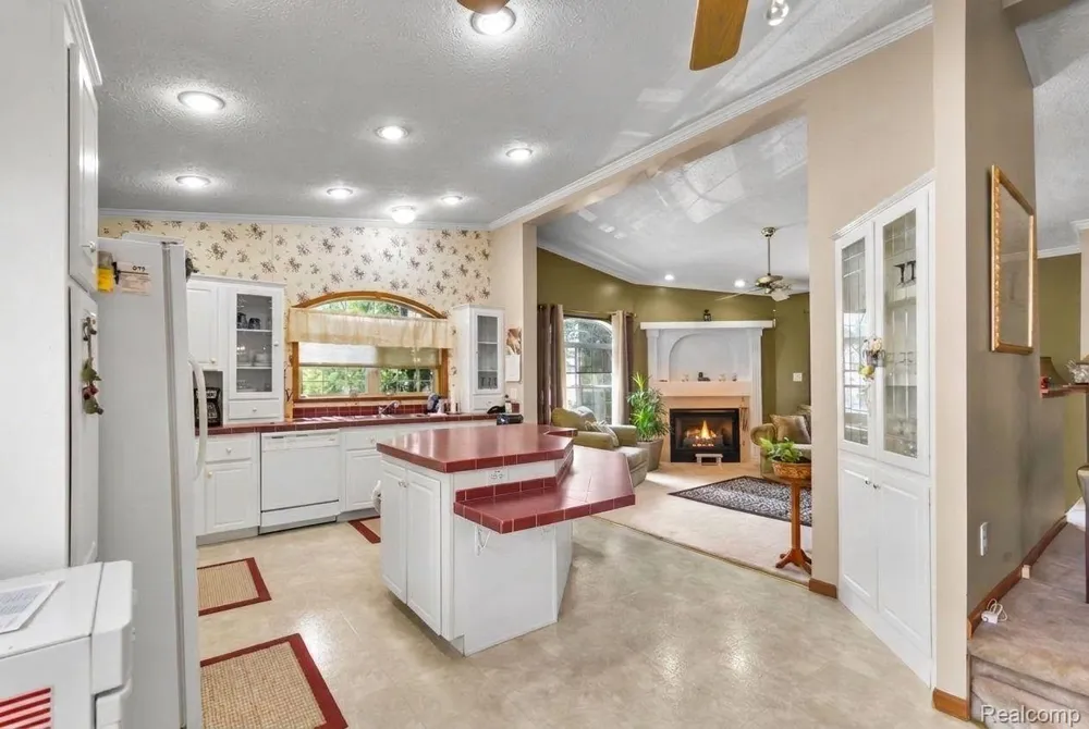 2147 Zack Ridge Drive Berlin Charter Township, MI 48166