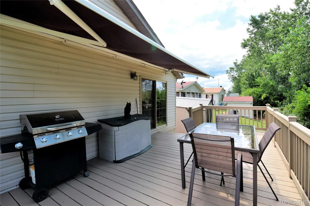 2147 Zack Ridge Drive Berlin Charter Township, MI 48166