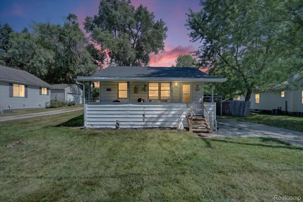 521 E Paulson Street Lansing City, MI 48906