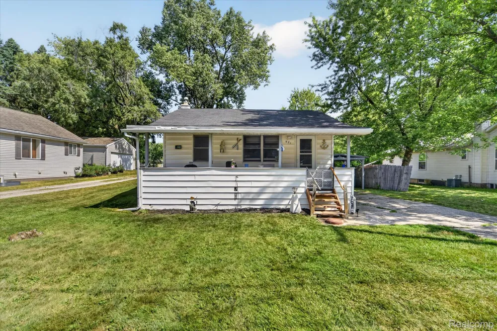 521 E Paulson Street Lansing City, MI 48906